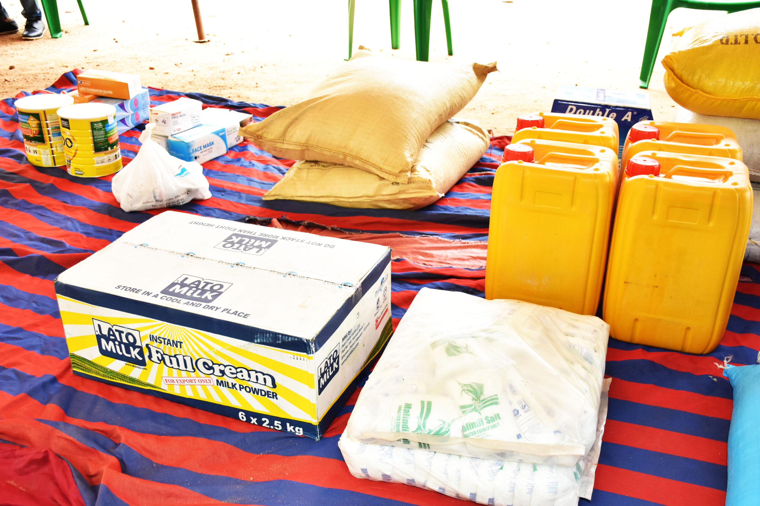 Over 900 teachers get food relief package from Germany