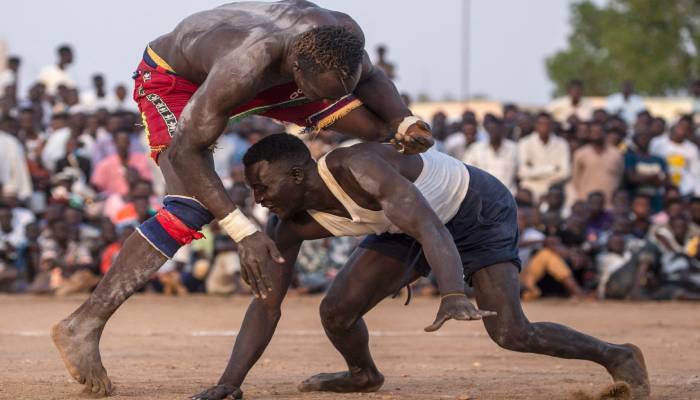 Jonglei, CES organises wrestling duel to celebrate construction of Bor-Juba Road