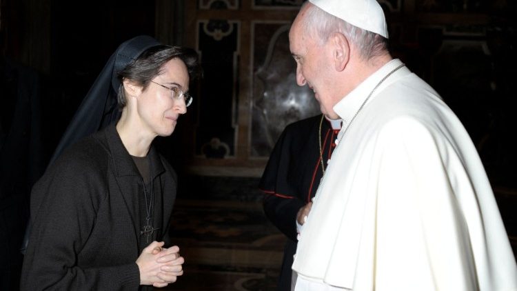 Pope Francis says he will appoint women to Dicastery for Bishops