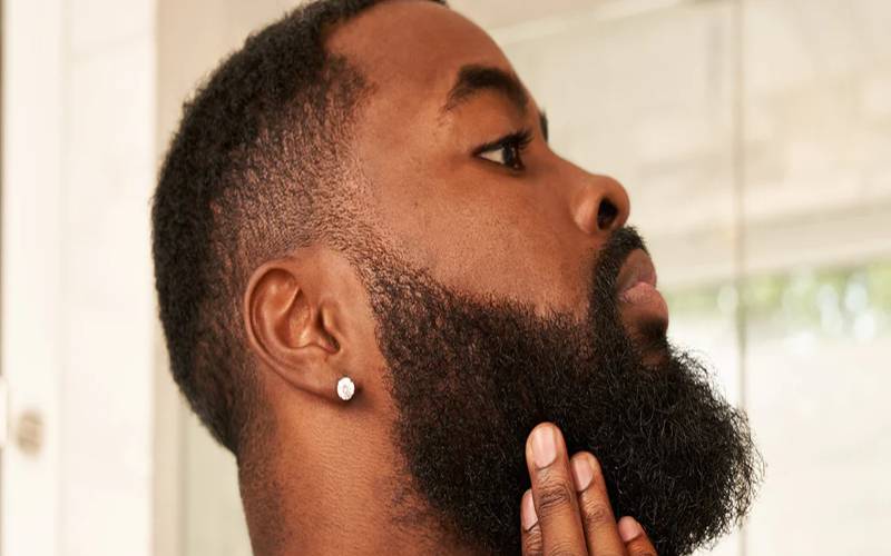 Are bearded men more attractive to women?