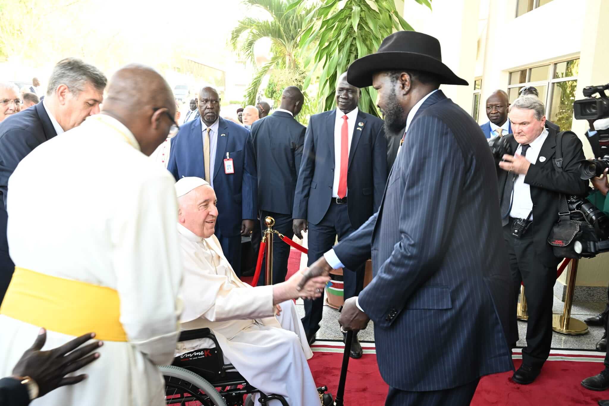 Kiir officially revives Rome talks as Pope Francis makes peace call