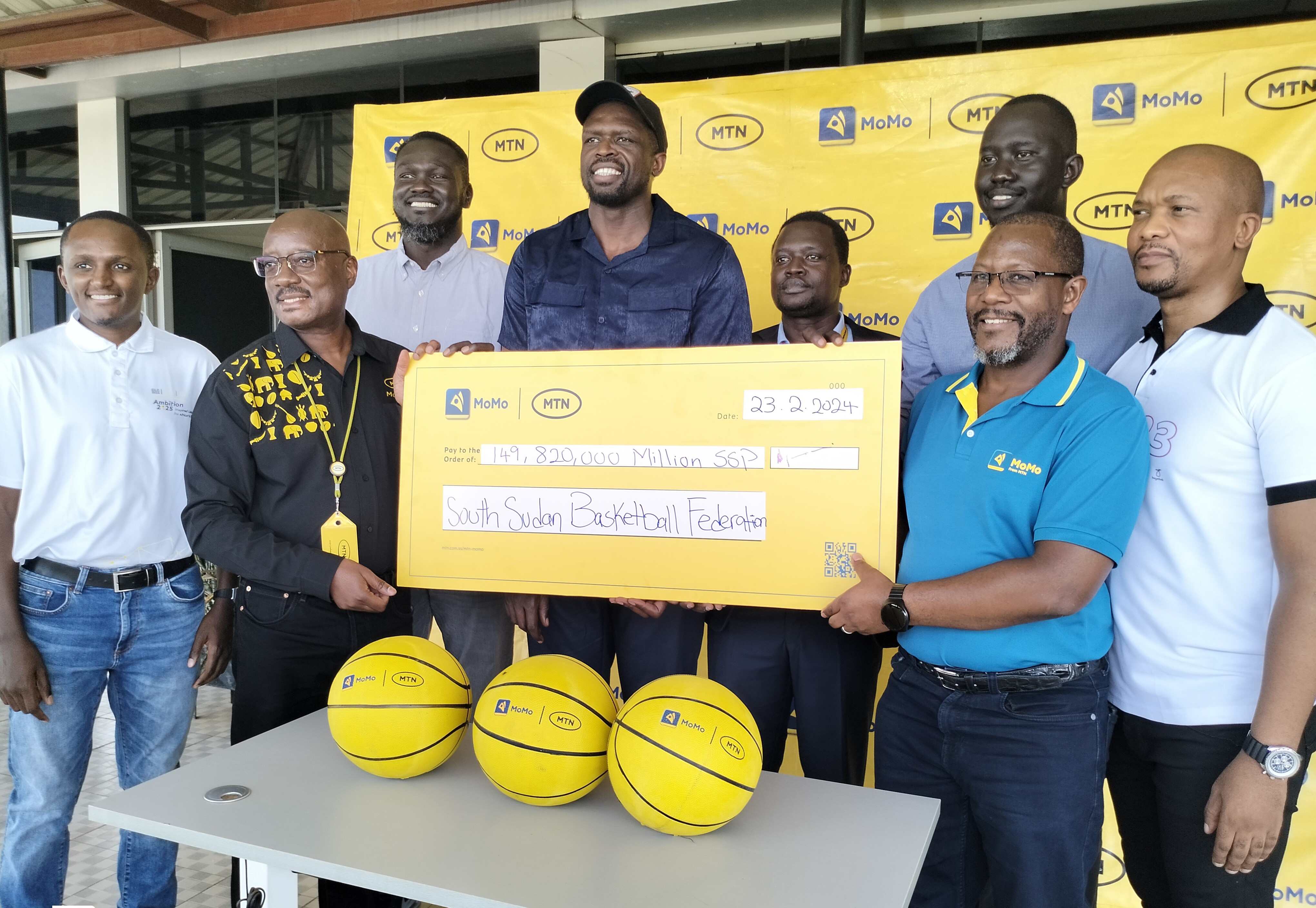 MTN hands over SSP149M cheque to promote basketball
